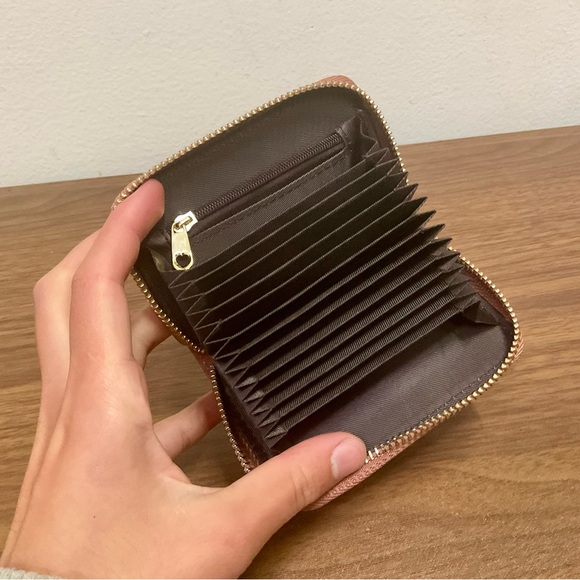 Women’s Credit Card Holder Wallet Pink And Gold With Bee Logo - Picture 3 of 6